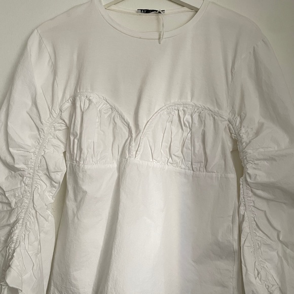 Zara White Top With Rushing🌸 - Picture 3 of 4